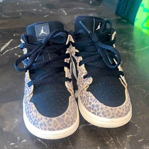 Jordan 1 cheetah print sneakers